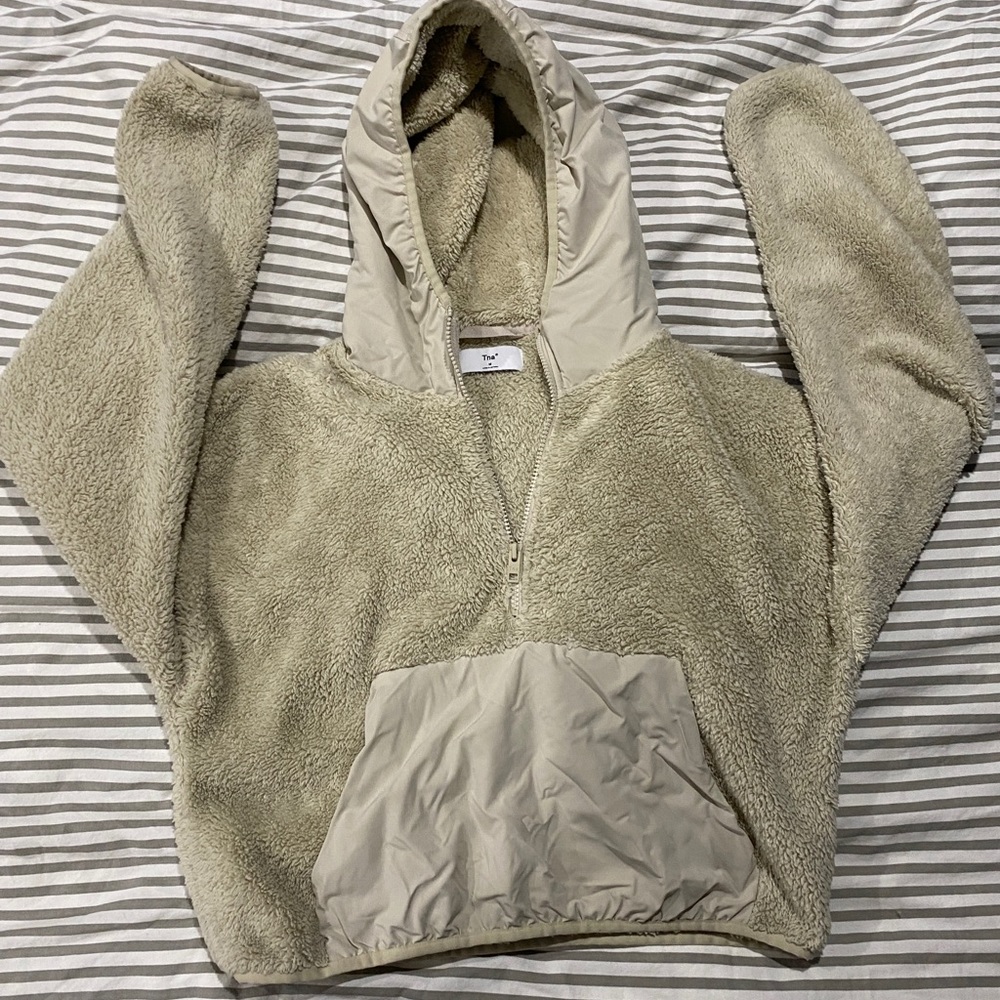 Aritzia TNA Fuzzy Half Zip